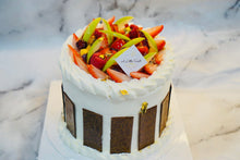 Load image into Gallery viewer, Mixed Fruit Fresh Cream Cake 4”(D) x 5”(H)