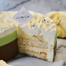 Load image into Gallery viewer, Monthong durian fresh cream cake 6”
