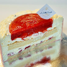 Load image into Gallery viewer, 8” Strawberry Fresh Cream Cake